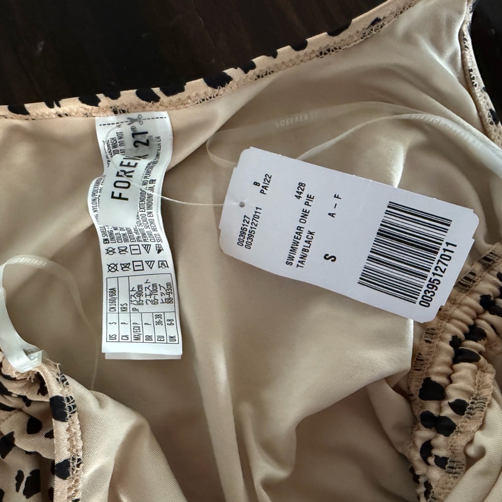 NWT Forever 21 Women’s Leopard Print One-Piece Swimsuit with Side Ties high hip - Picture 3 of 3